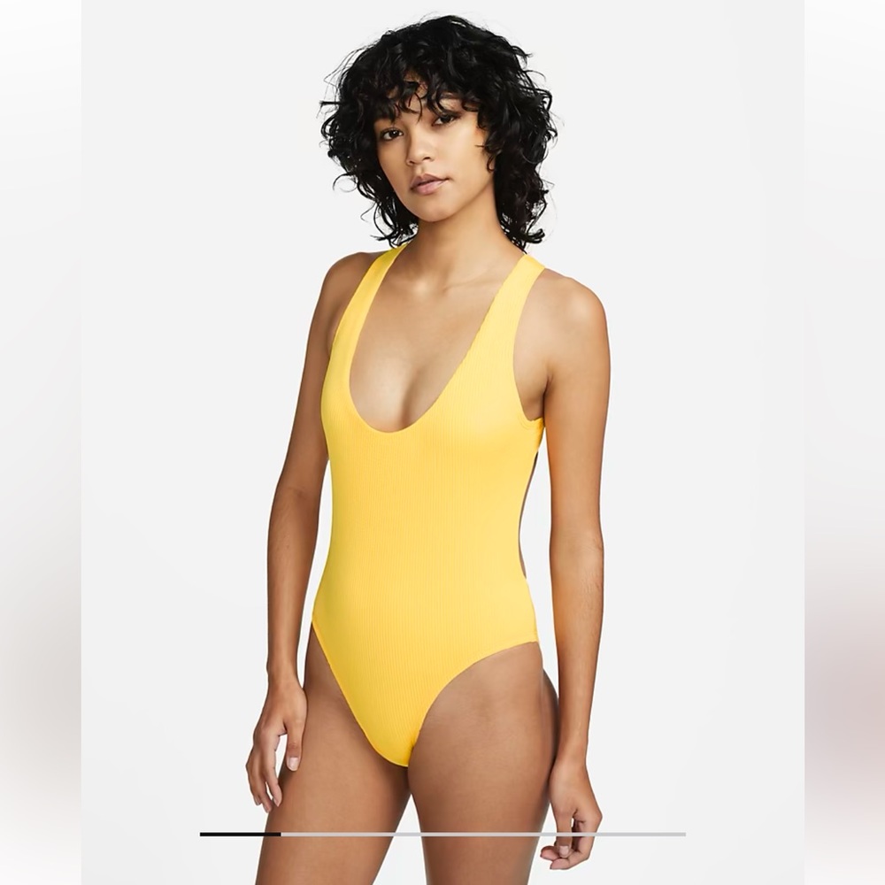Nike Women’s Cross-back One Piece Swimsuit